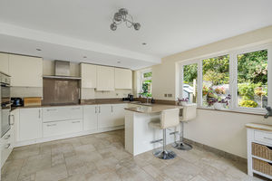 Kitchen- click for photo gallery